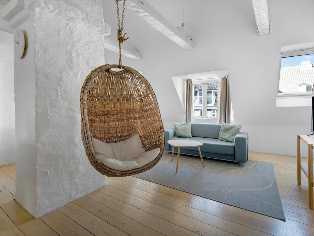 Sanders Main - Endearing Two-Bedroom Duplex Apartment With A Balcony Next To Magical Nyhavn コペンハーゲン エクステリア 写真
